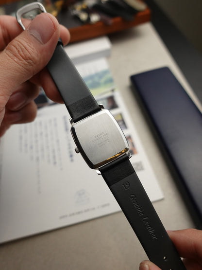 Seiko Tank Quartz with Rare date option, original box included