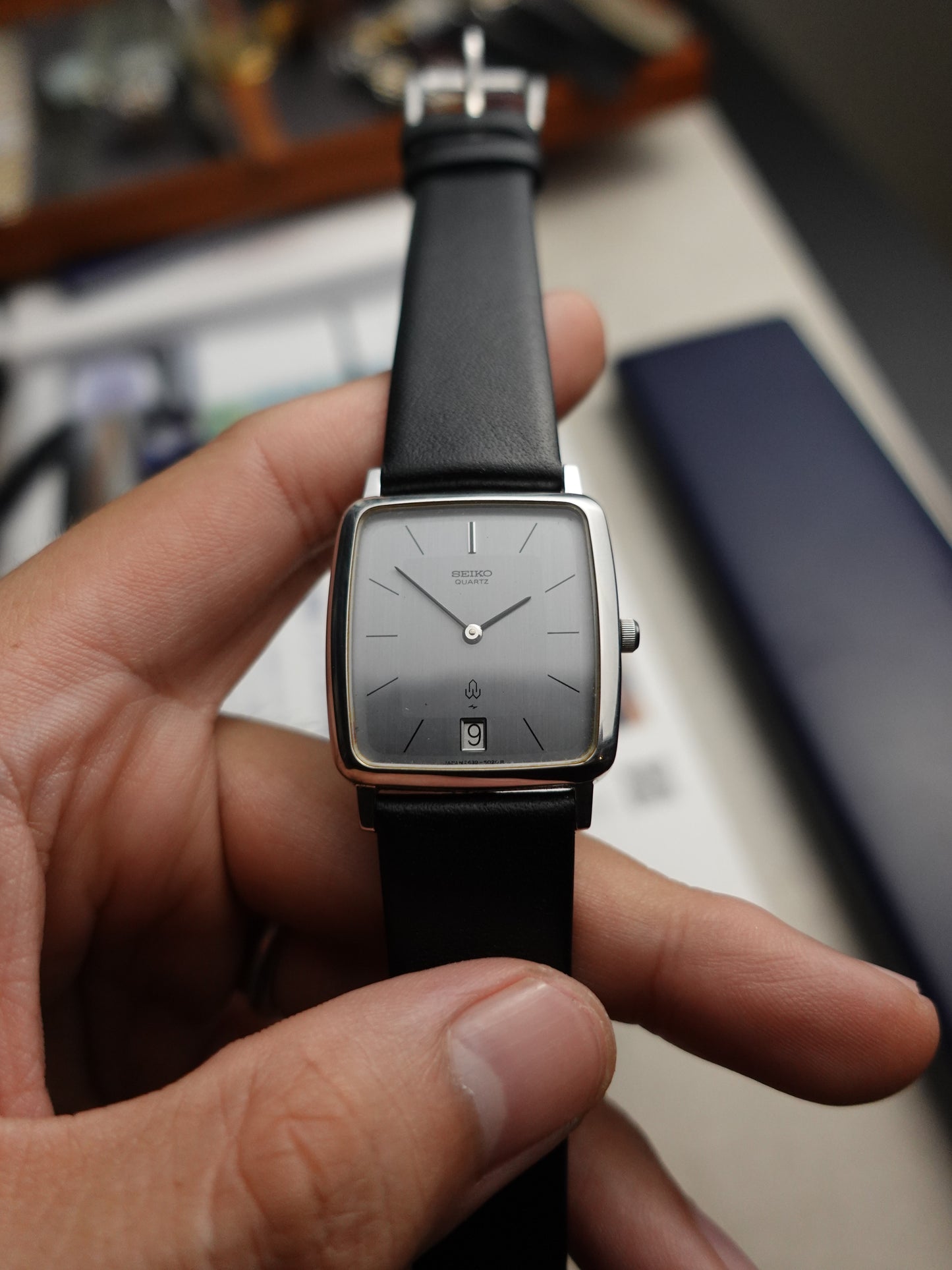 Seiko Tank Quartz with Rare date option, original box included