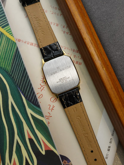 Seiko Dolce Tank with original box and cert #535