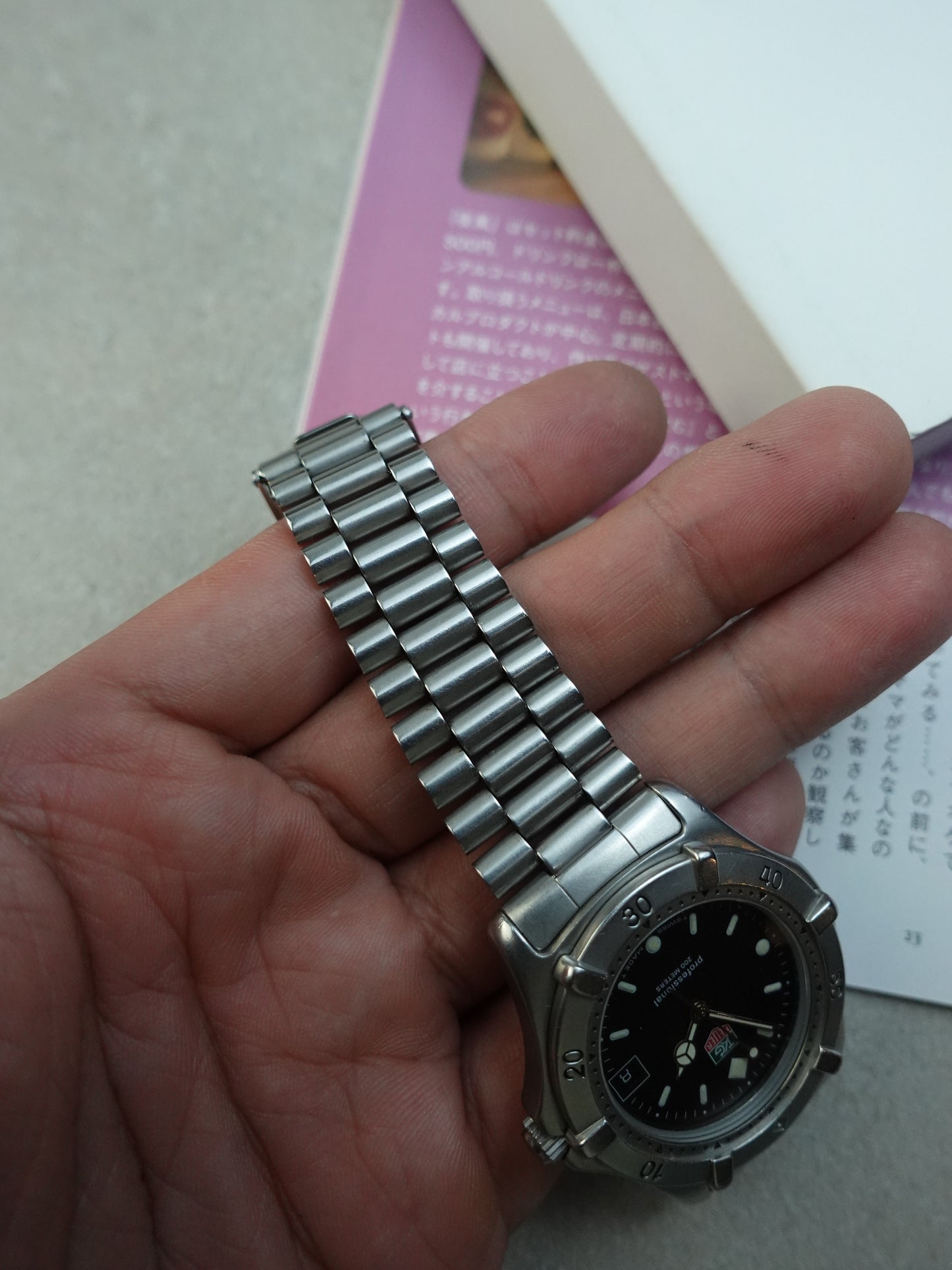 Men's Tag Heuer 2000 Professional dive watch