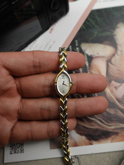 Seiko Bracelet with mother of pearl dial