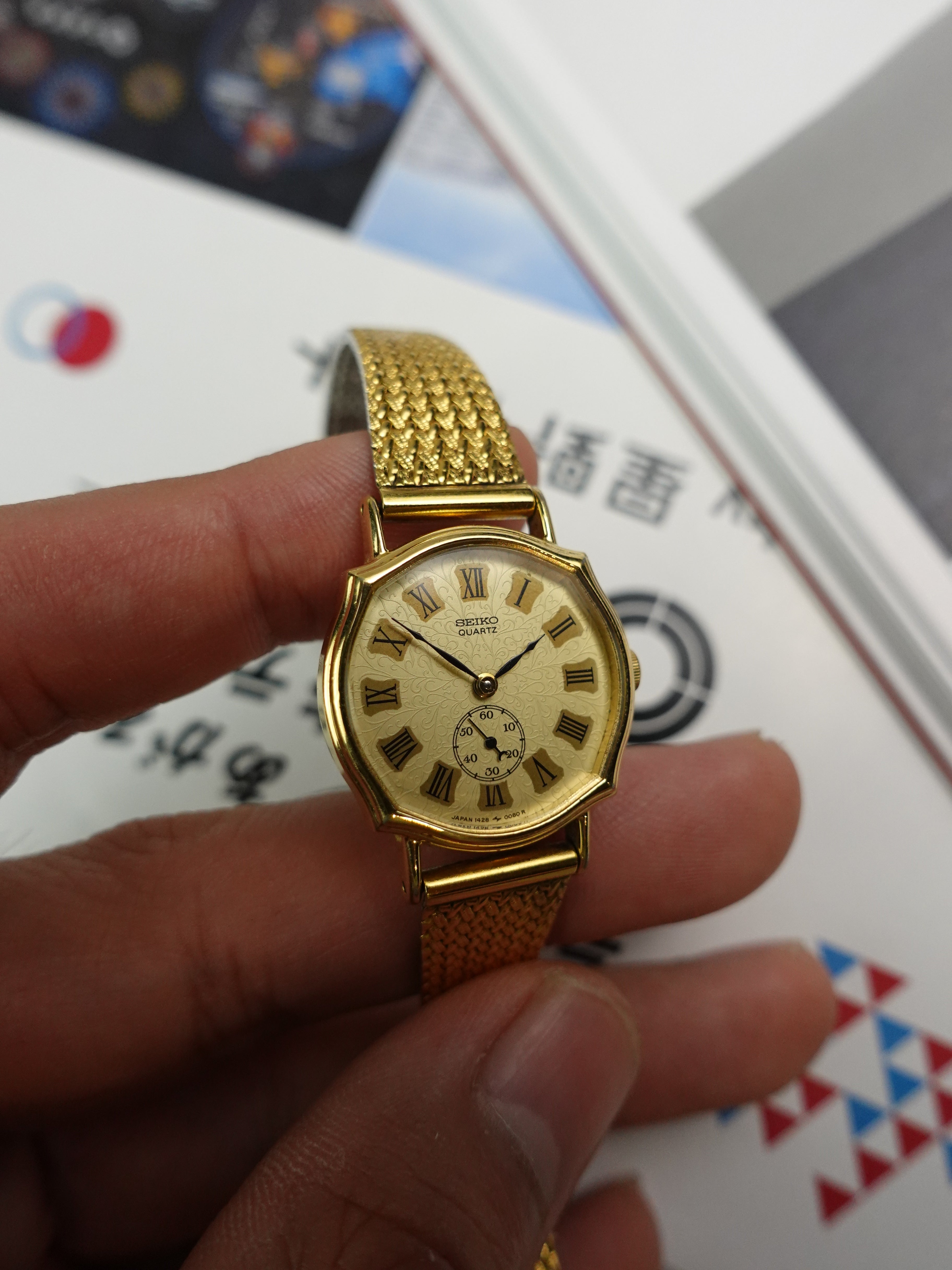SEIKO ローマン スモセコ レディース1428-5010 Ladies Seiko Quartz Octa sub second 1428-5010 – My First Vintage