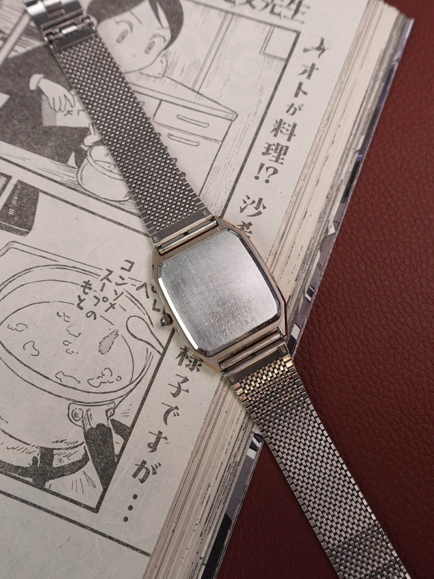 Seiko Dolce Step Bezel 6030-5390 Scratch Resistant case on bracelet