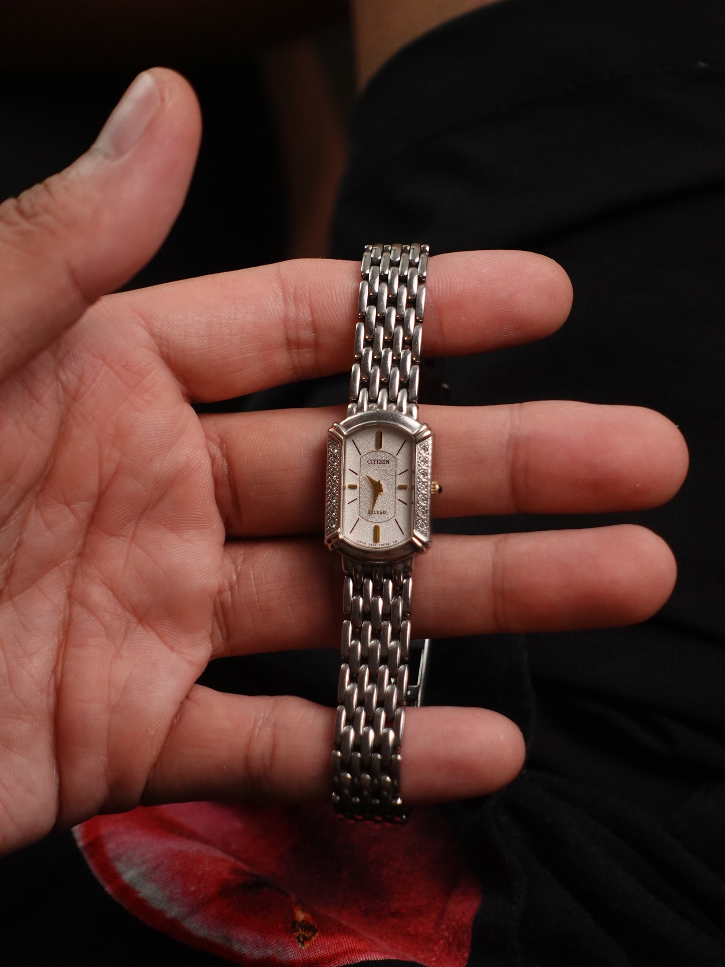 Citizen EXCEED Ladies 5422-T006612 with bezel Gems