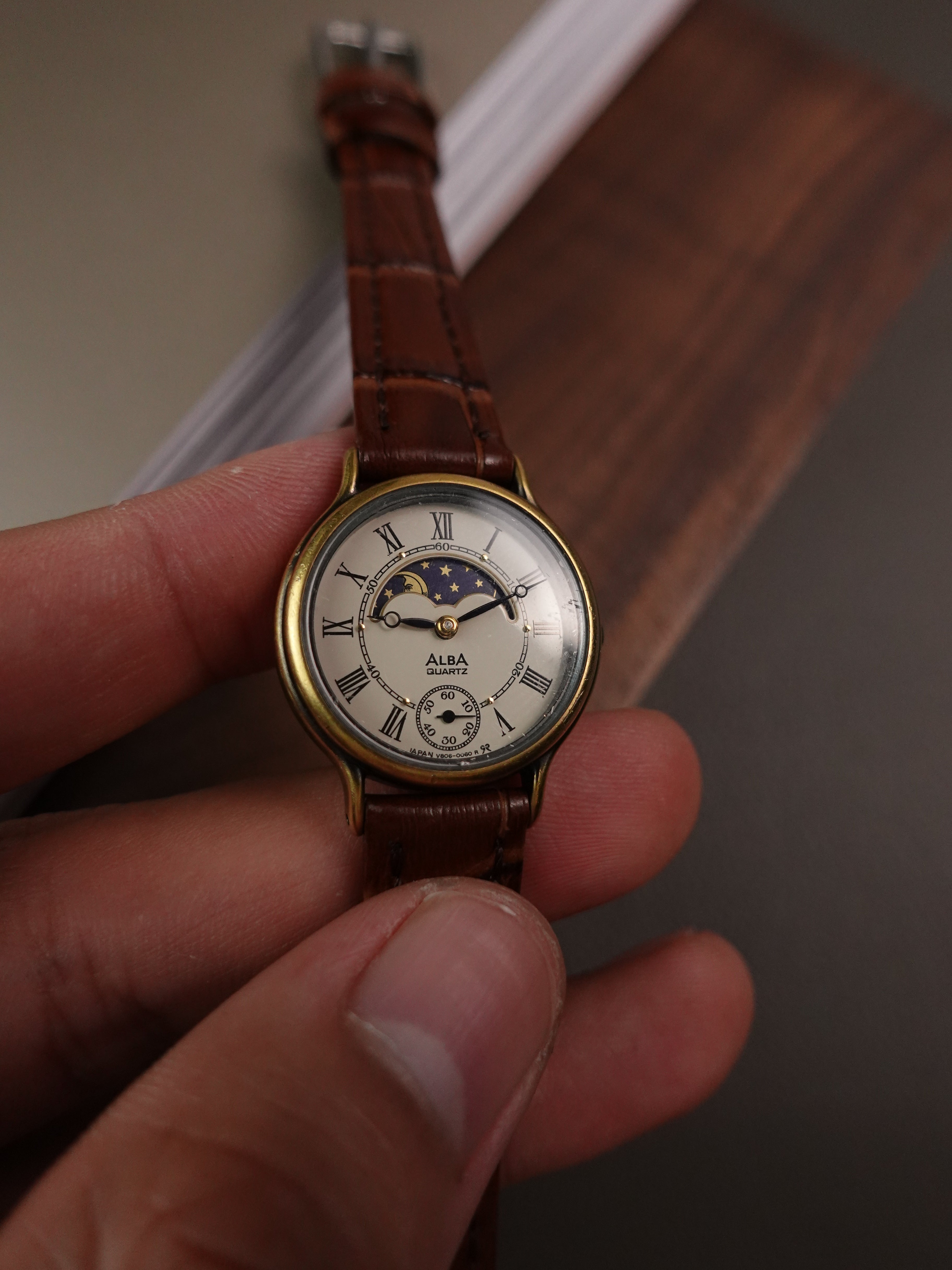Seiko Alba Mini Moonphase Ladies V806-0060 – My First Vintage