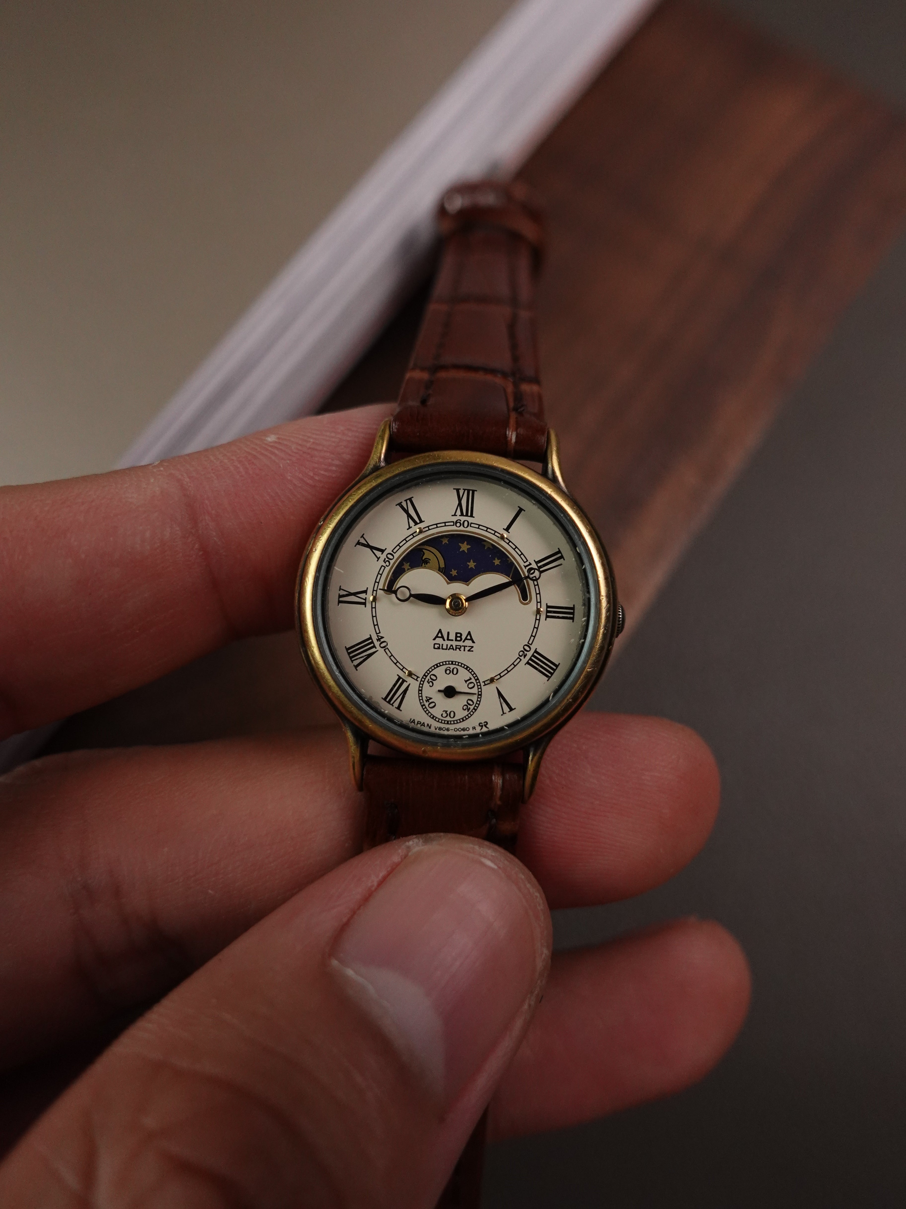 Seiko Alba Mini Moonphase Ladies V806-0060 – My First Vintage