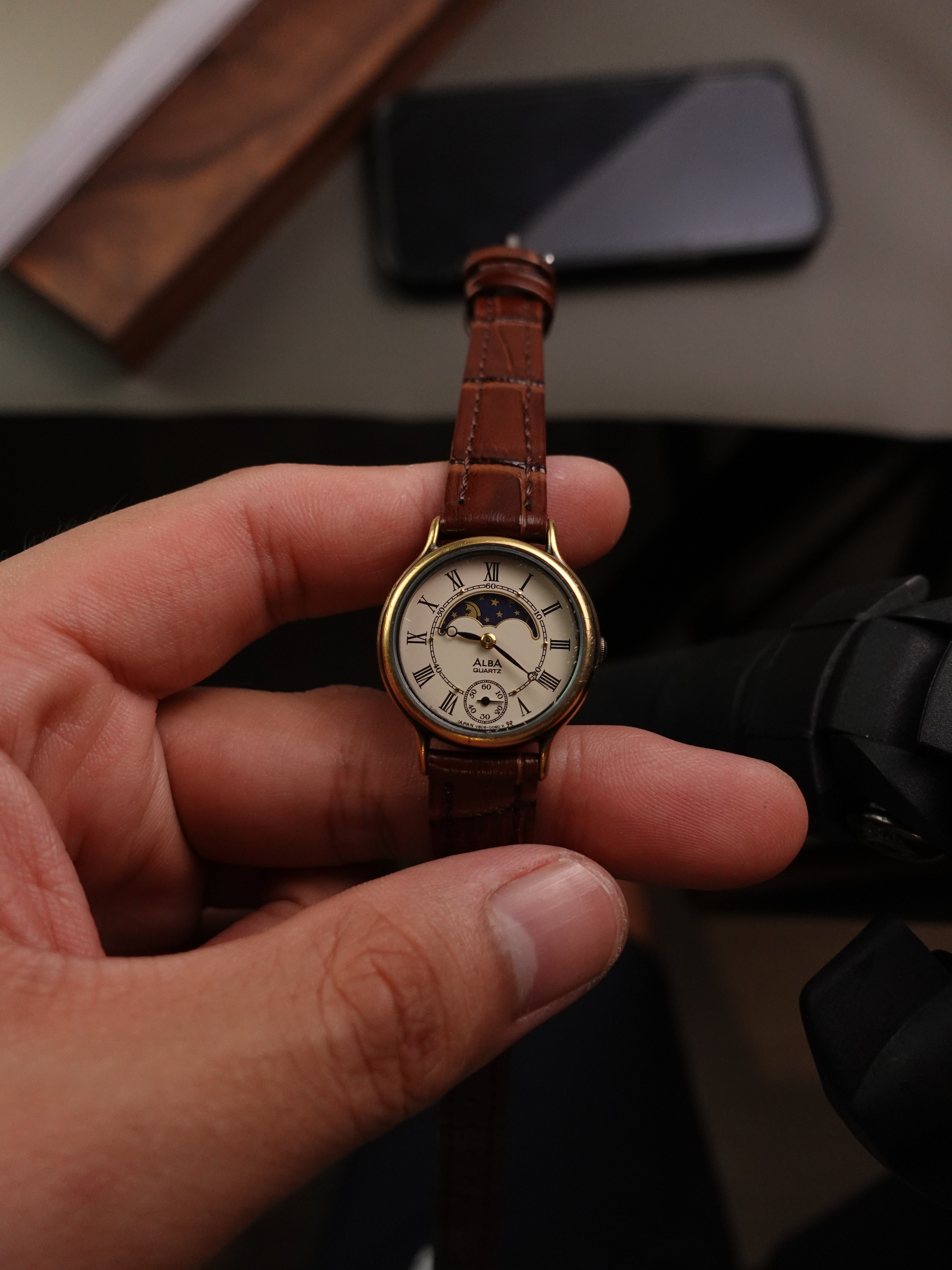 Seiko Alba Mini Moonphase Ladies V806-0060 – My First Vintage
