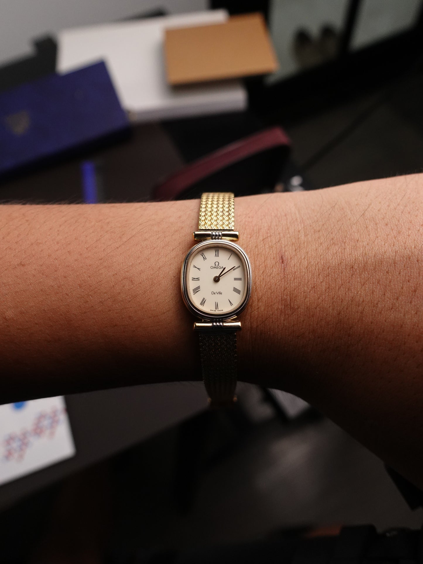 Ladies Ladies Omega "ellipse with T-lugs design & Original Omega bracelet