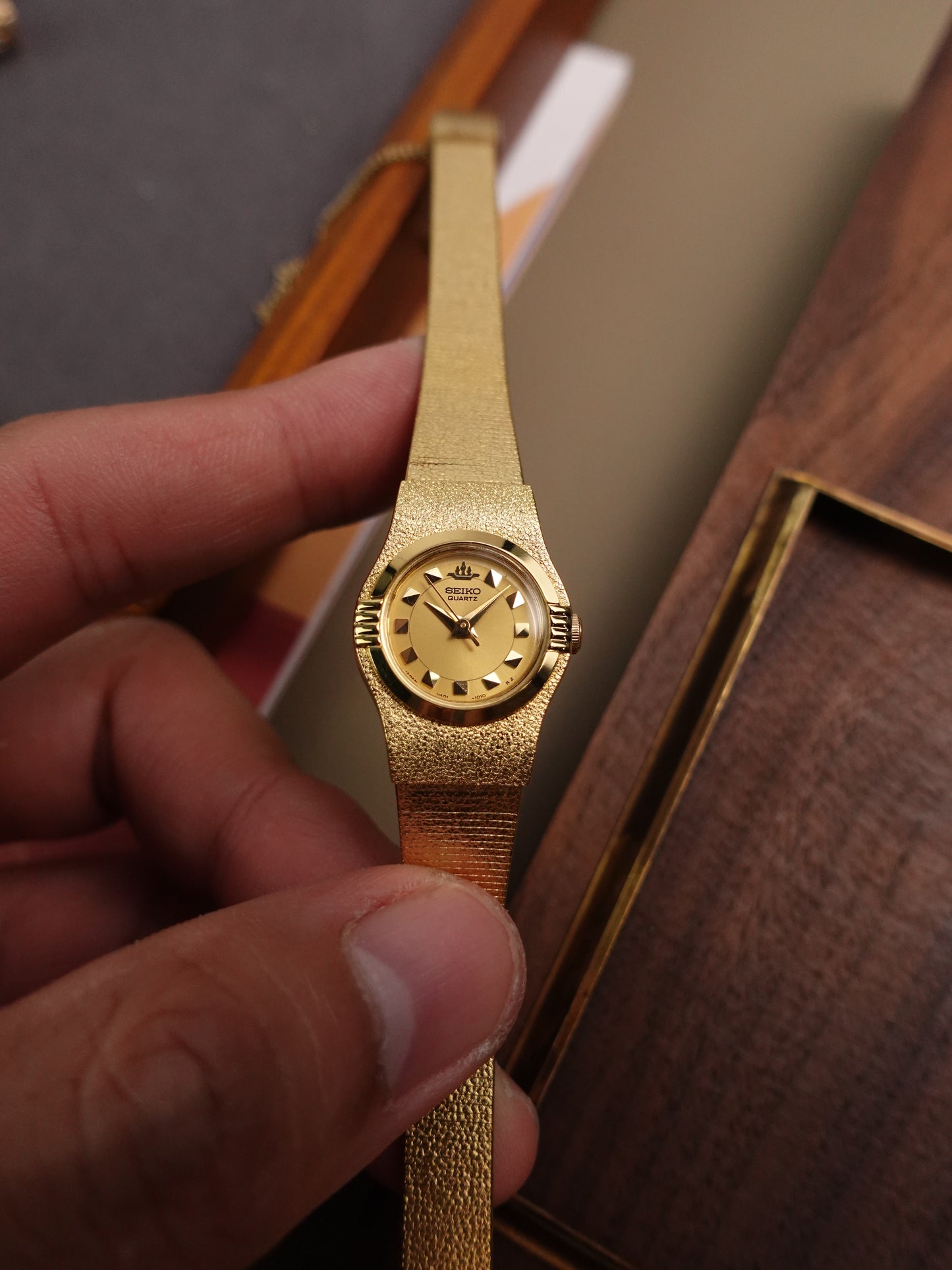 Ladies' Seiko Galaxy Integrated Bracelet (Cut to Size bracelet)