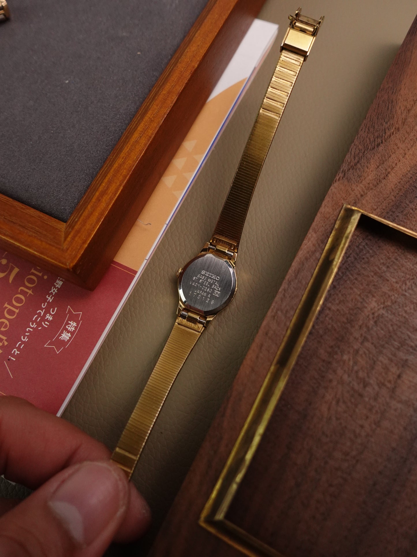 Ladies' Seiko Galaxy Black Dial Integrated Bracelet (Cut to Size bracelet)