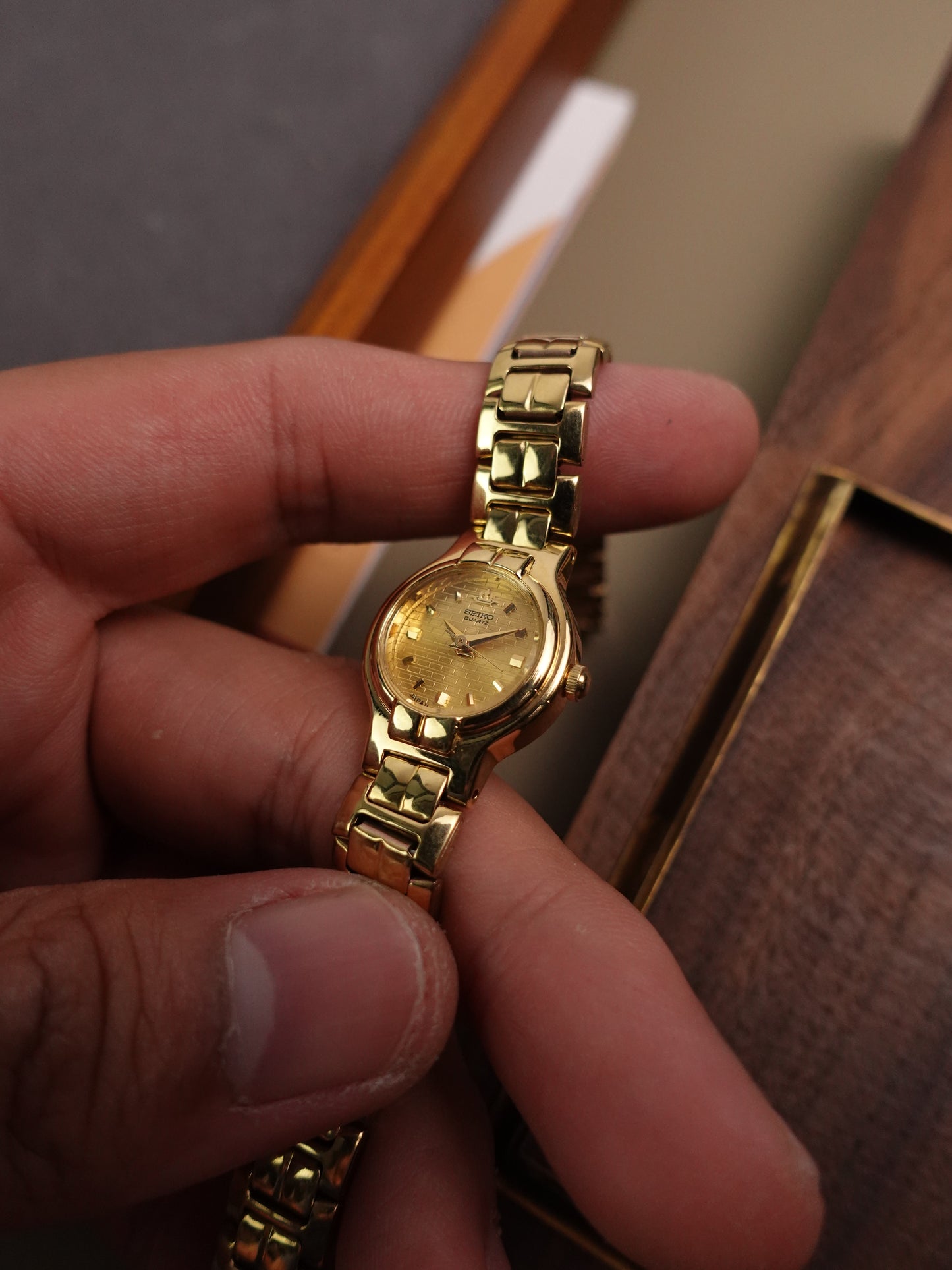 Ladies' Seiko Galaxy Brick Wall Dial bracelet