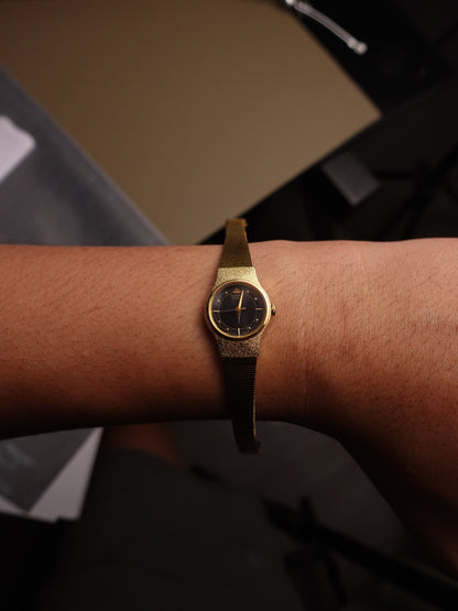 Ladies' Seiko Galaxy Black Dial Integrated Bracelet (Cut to Size bracelet)