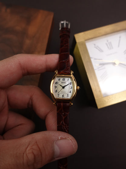 Seiko Exceline "Tonneau" 4N21-5270 Mother of pearl Dial