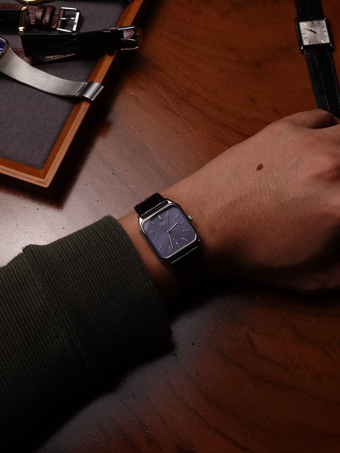 Seiko Quartz Tank with Texture Blue Dial Circa. 1989 (with original box and paper)