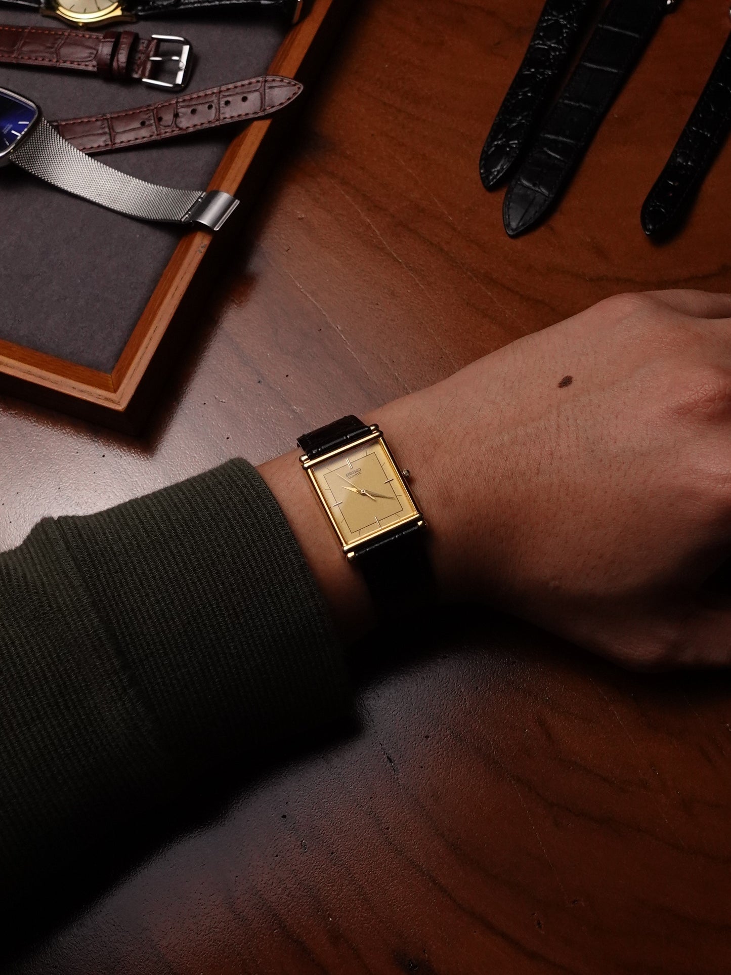 Seiko Quartz Art-Deco Case and Sector Dial 9021-5270 Circa. 1984