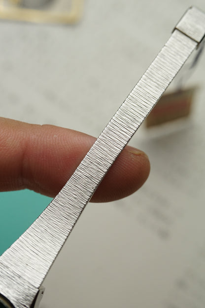 Orient Stone Dial bracelet Faceted Glass