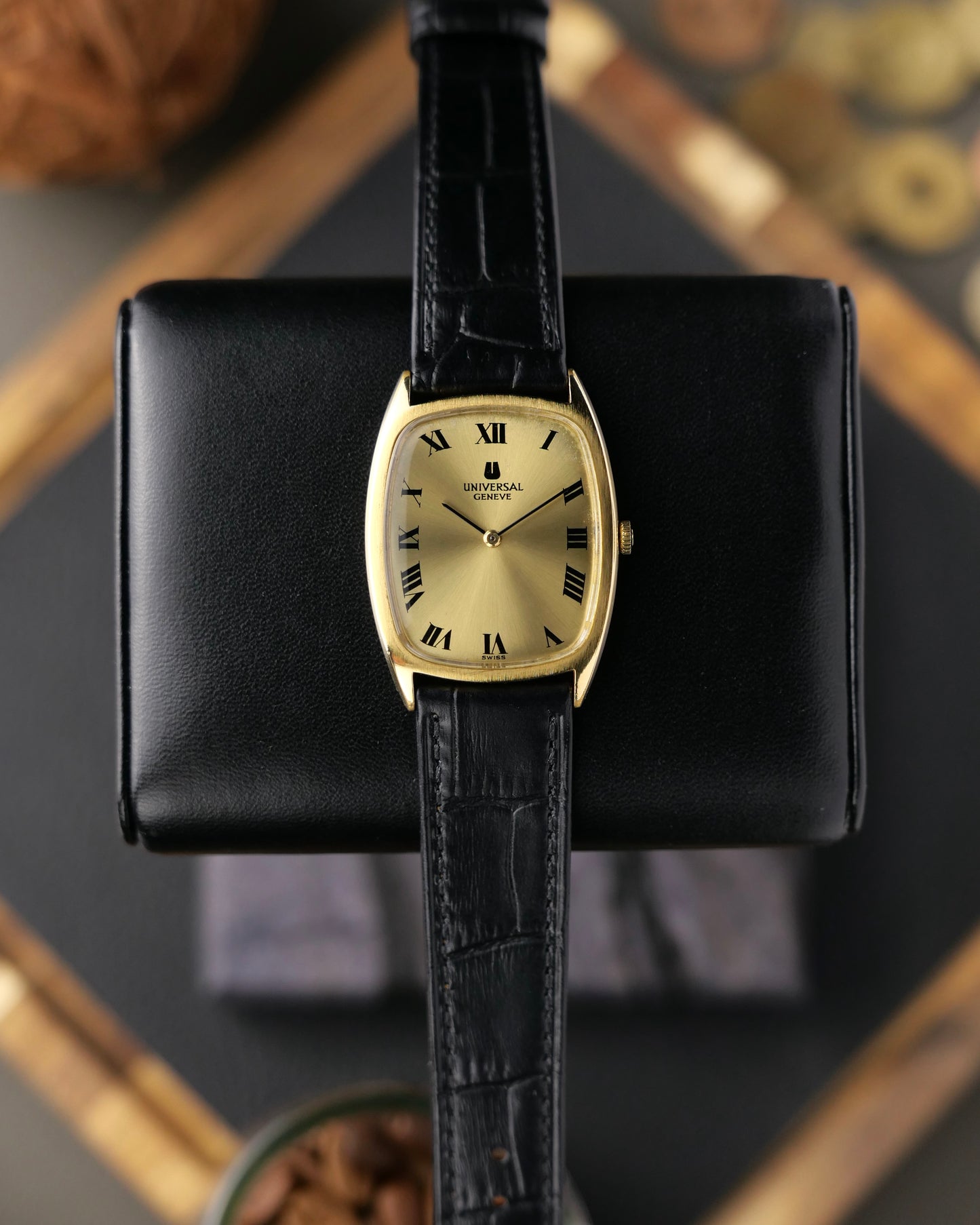 Universal Genève “Tonneau” Ref. 542137 (Circa 1970s)