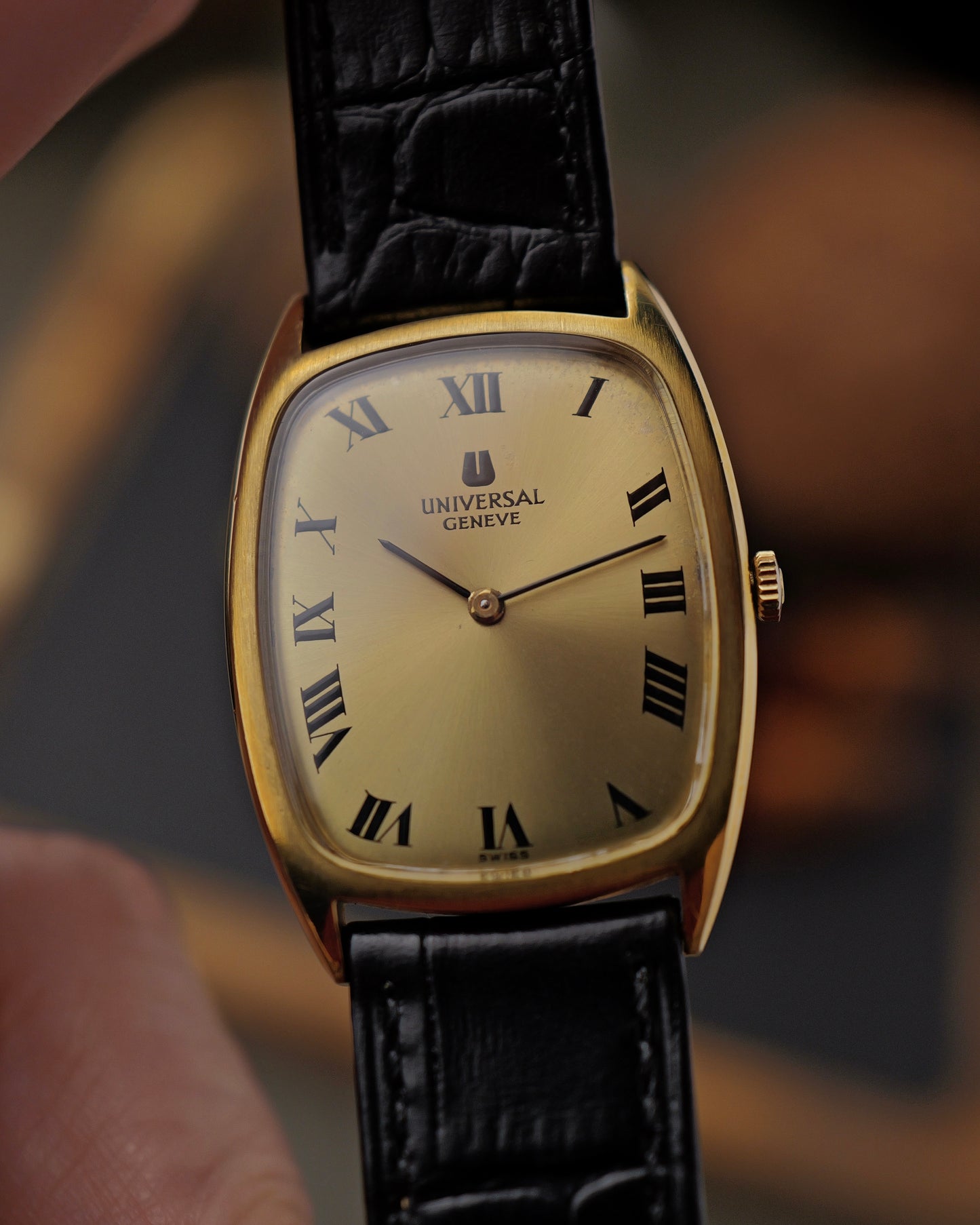 Universal Genève “Tonneau” Ref. 542137 (Circa 1970s)