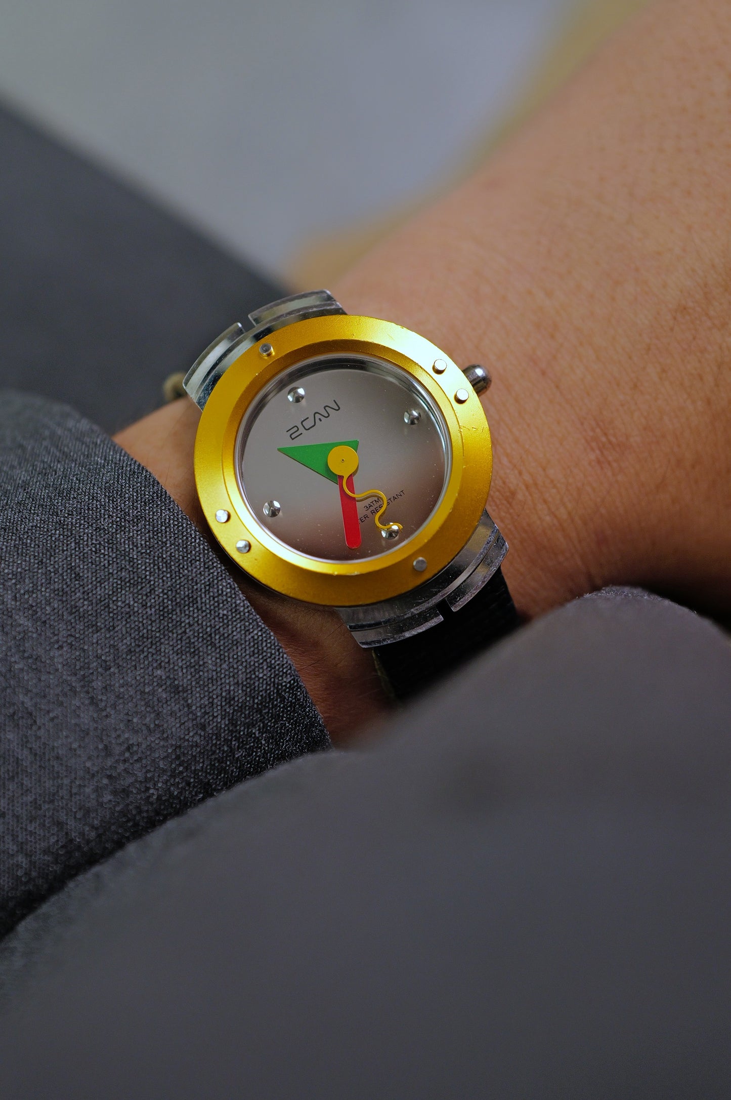 2CAN Vintage 90's "APPLE" Watch