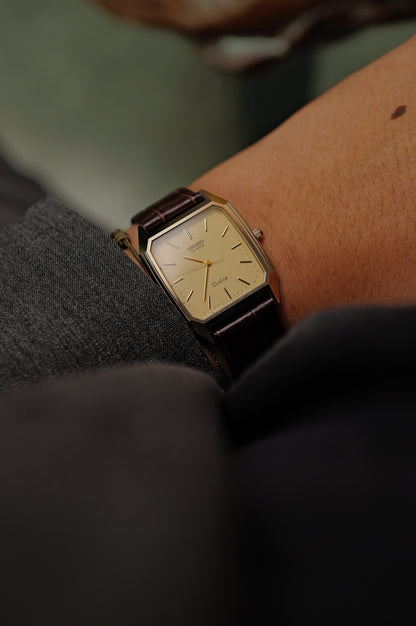 Seiko Dolce Step Bezel 6030-5390 Scratch Resistant case Circa. 1983