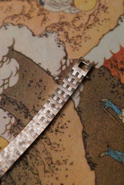 Seiko Alba Oval with ribbon bezel Quartz Circa. 1991