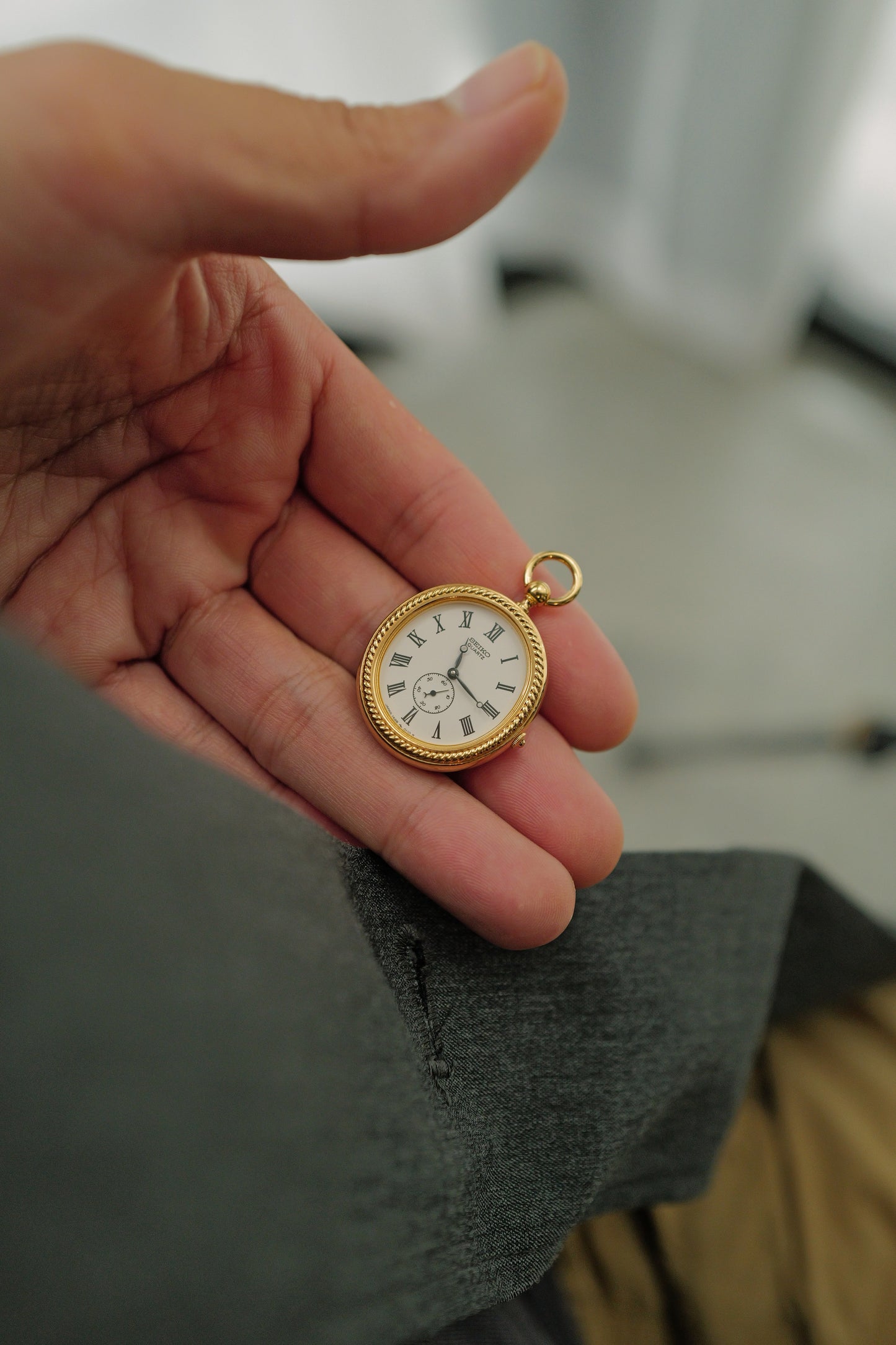 Seiko Quartz Pendent with ribbon bezel Circa.1982