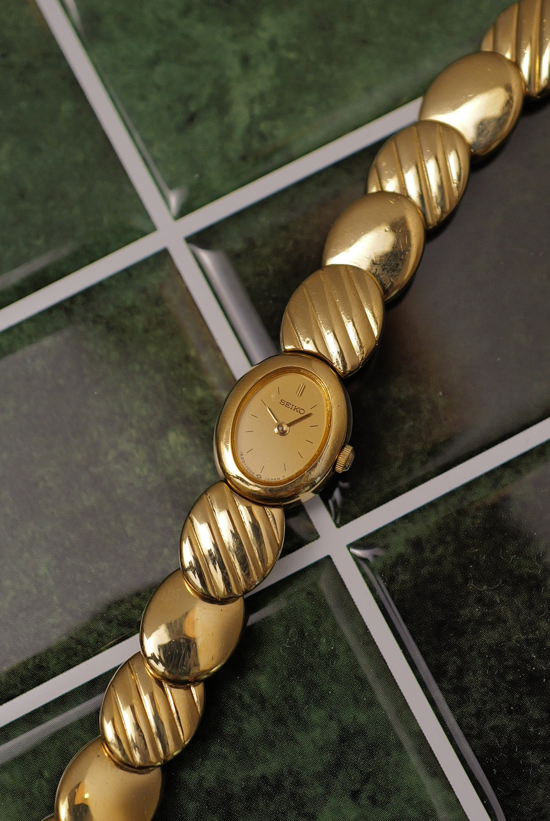 Seiko "candy peas" Bracelet Quartz Circa. 1995