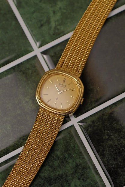 Seiko Quartz "Golden Cushion" integrated bracelet circa. 1979