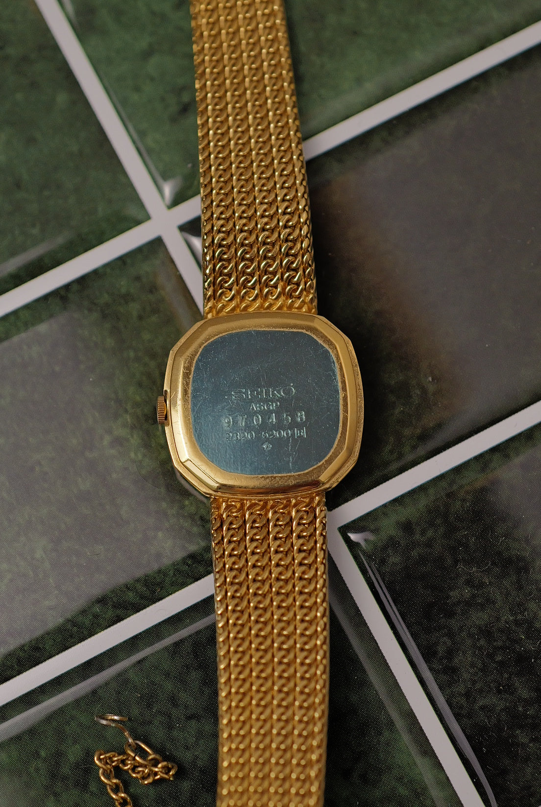 Seiko Quartz "Golden Cushion" integrated bracelet circa. 1979