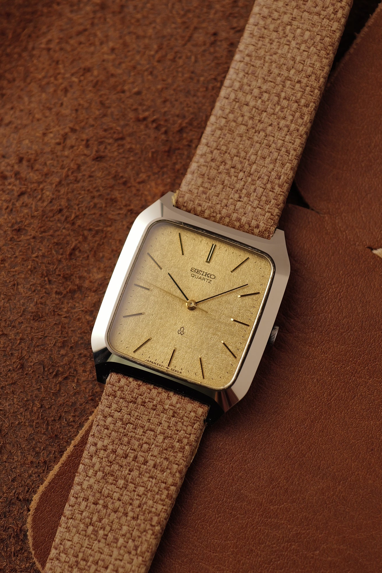 Seiko Quartz "Amber Grain" Scratch resistant Case  Circa. 1980
