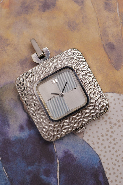 Seiko Hammered Case Pendent 21-1100S