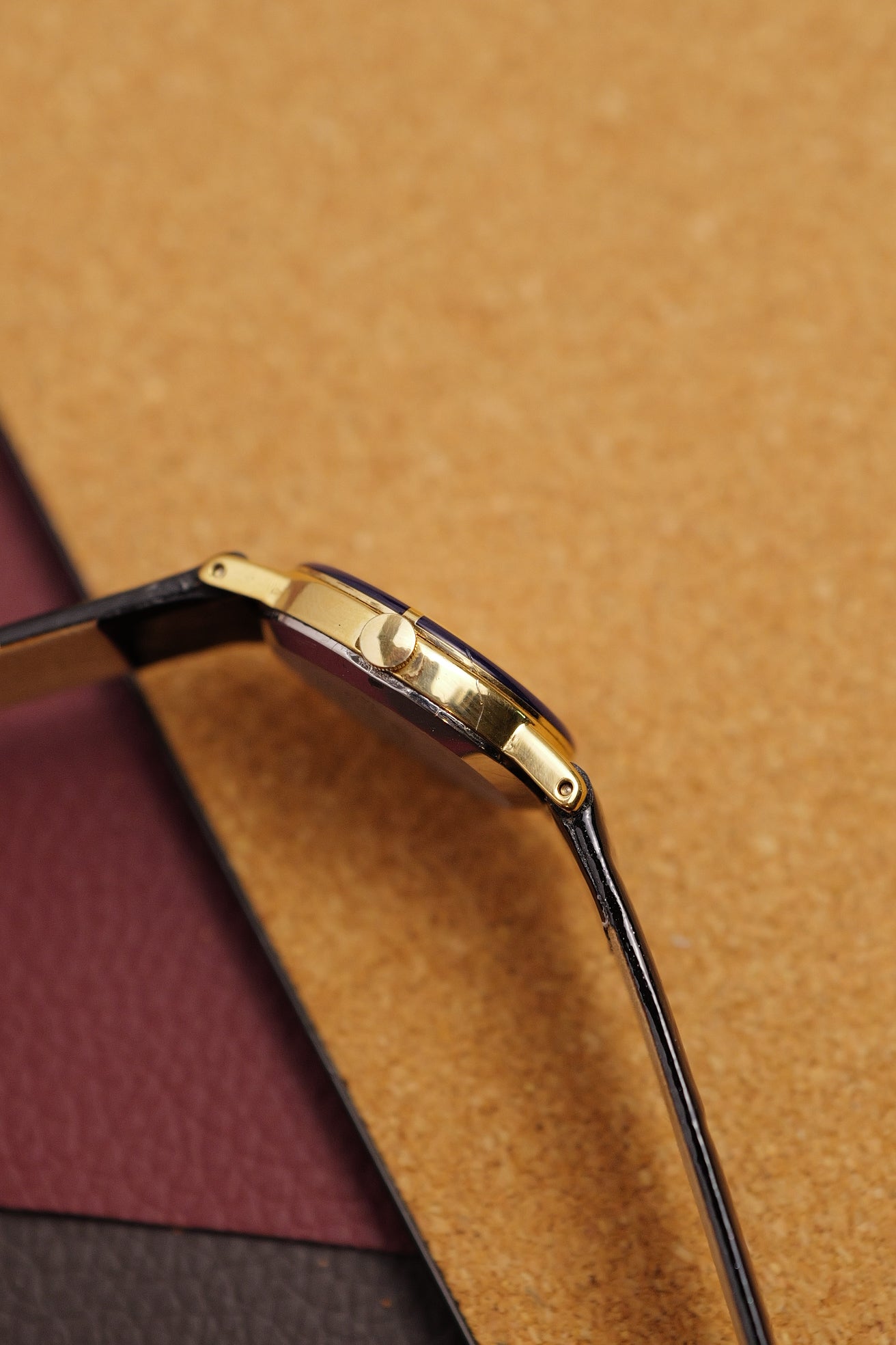 Seiko Quartz Oval with Lacquer Bezel 1421-584B