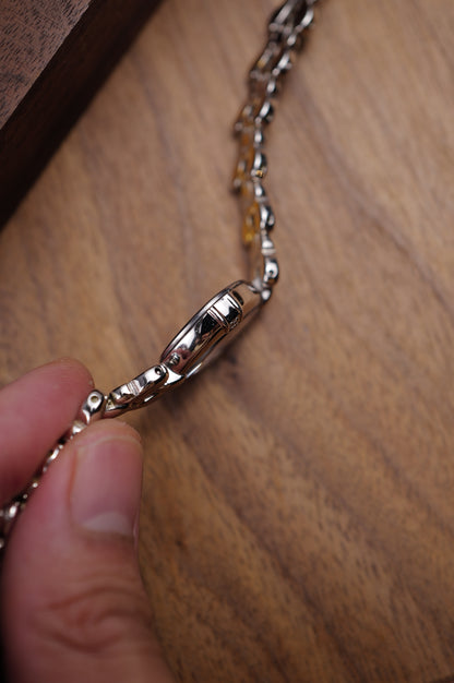 Seiko Exceline Mother of Pearl dial Tear-drop Bracelet 1F20-2J50