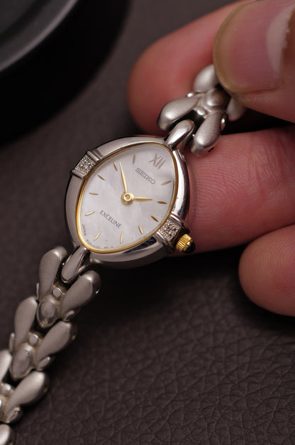 Seiko Exceline Mother of Pearl dial Tear-drop Bracelet 1F20-2J50