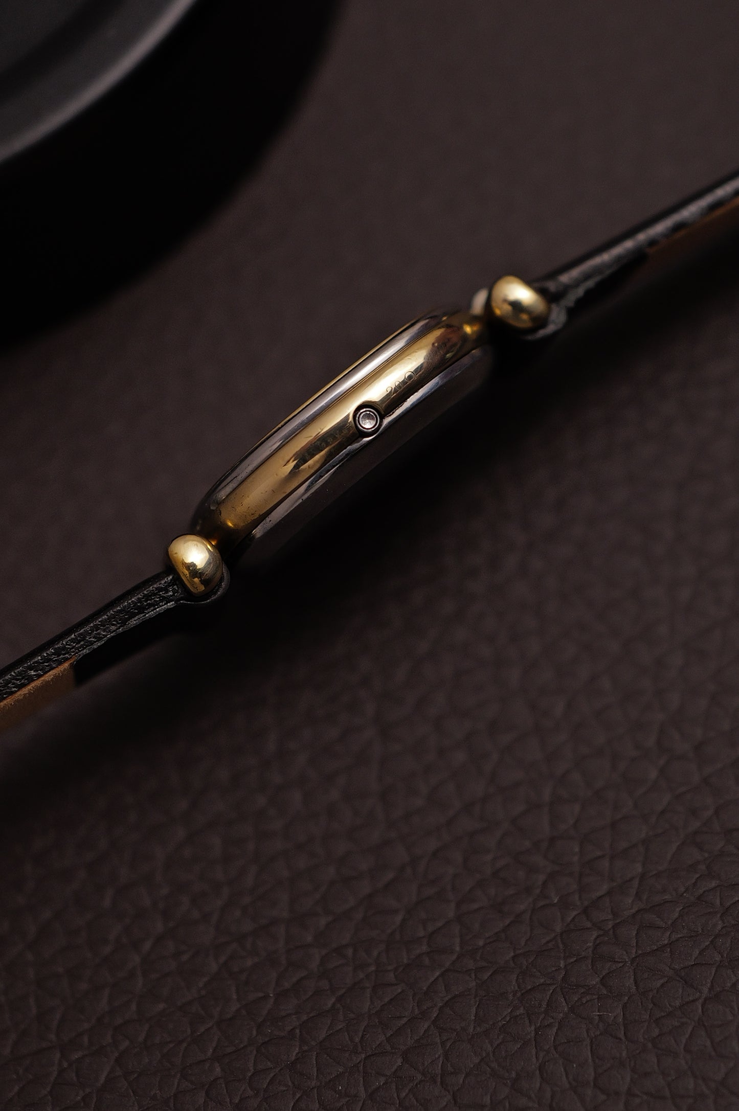 Ladies Ladies Omega "ellipse with T-lugs Pusher crown