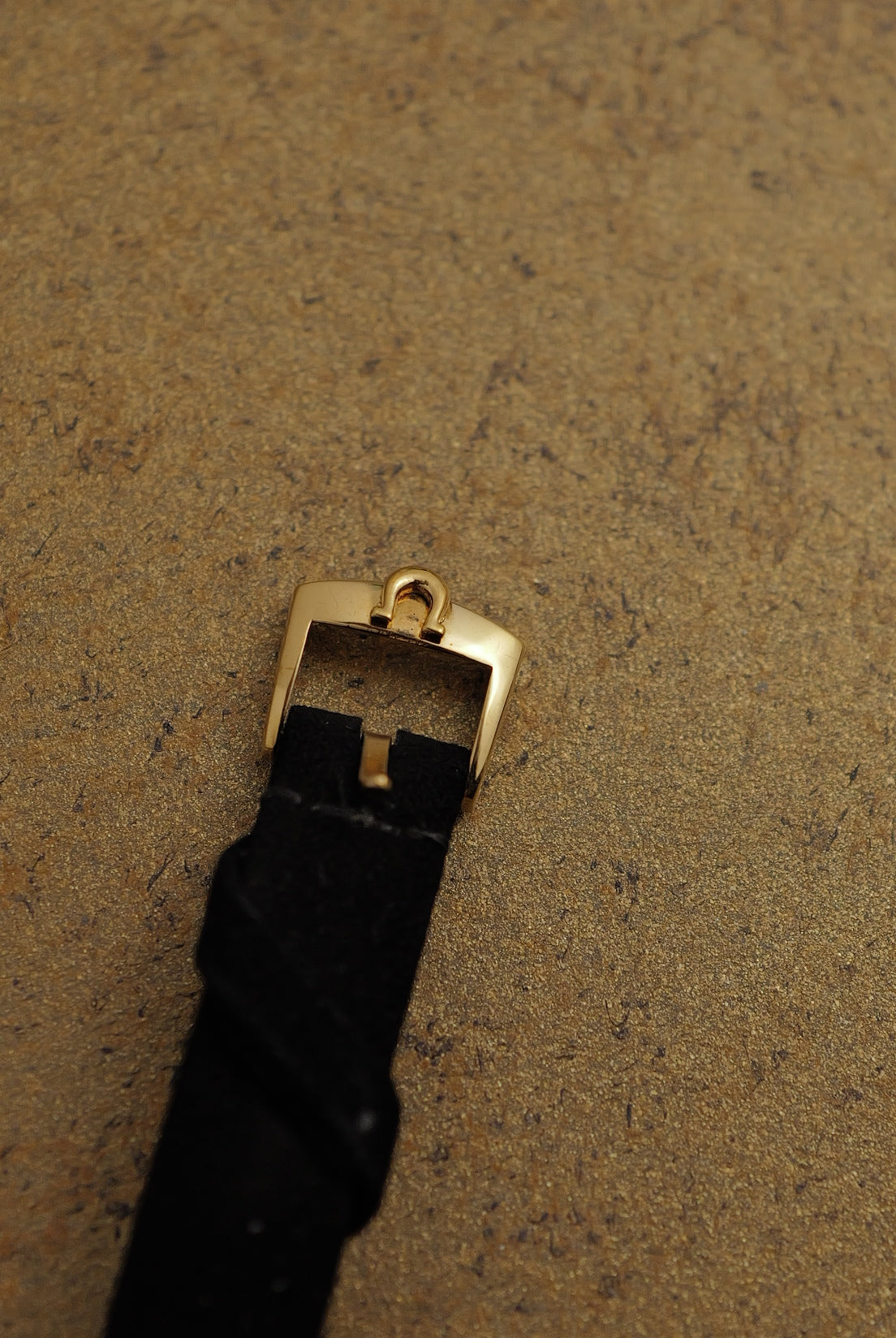 Omega Geneve oval "Linen" Manual winding  w/ original strap buckle