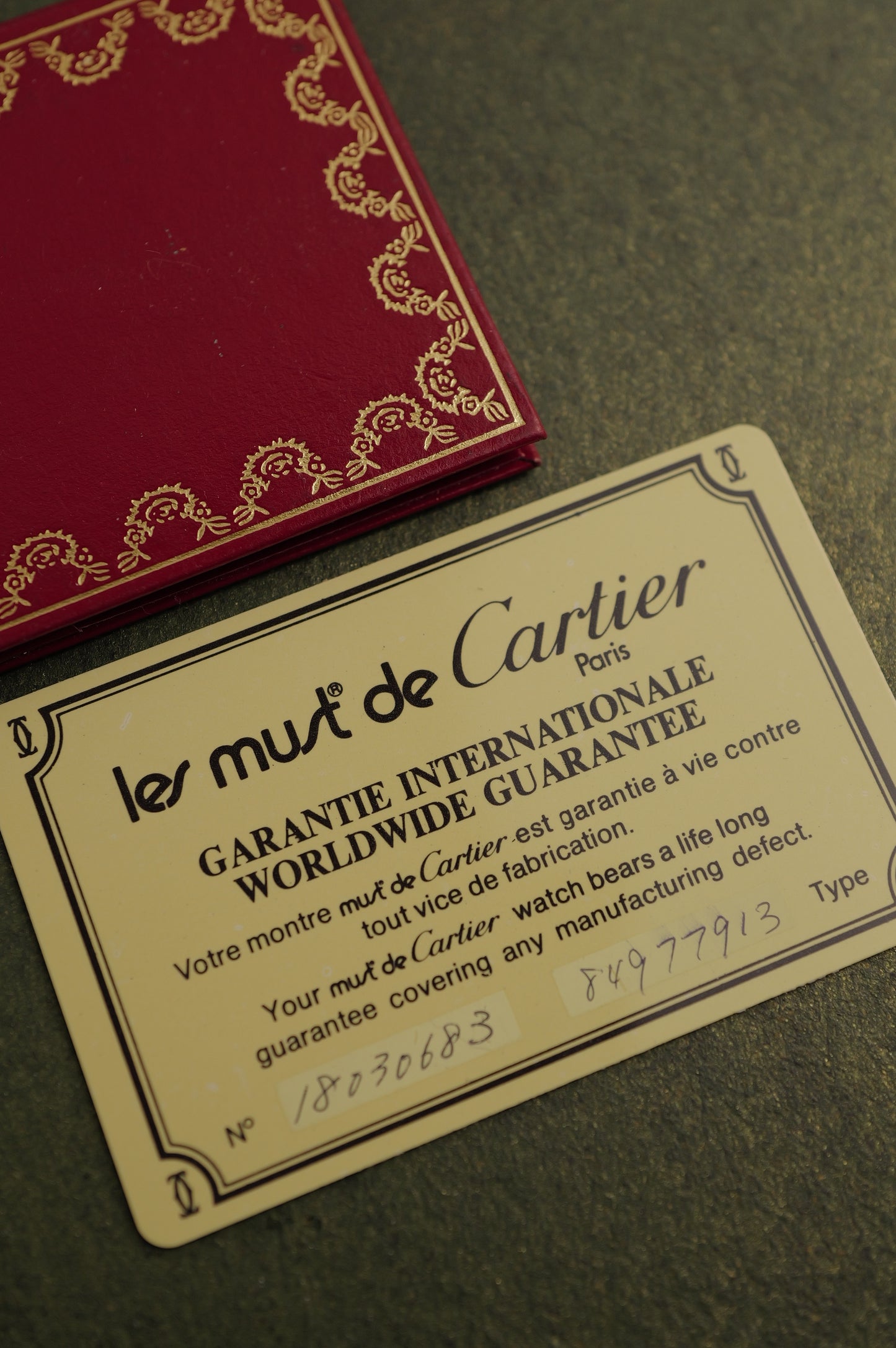 Cartier Vendome "Onyx" Lacquer SM Quartz papers and pouch