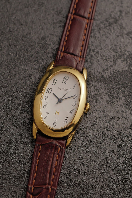 Seiko Ladies "Baignoire" Gold Circa. 1995 Full set