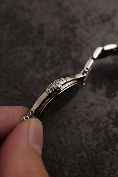 Seiko Exceline Oval with Diamond bezel Circa. 1993