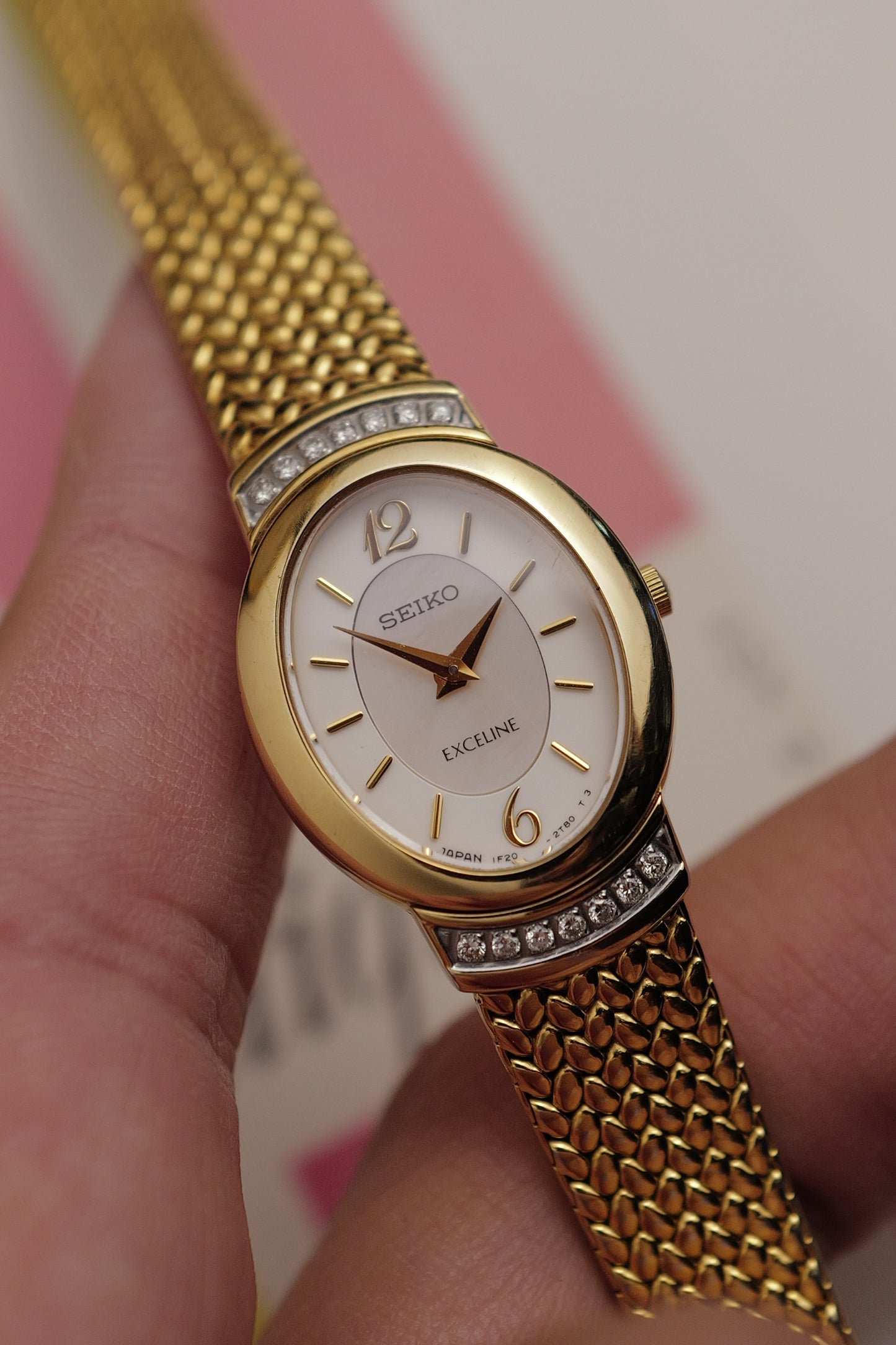 Seiko Exceline Mother of Pearl Oval w/ Diamonds Circa.1991