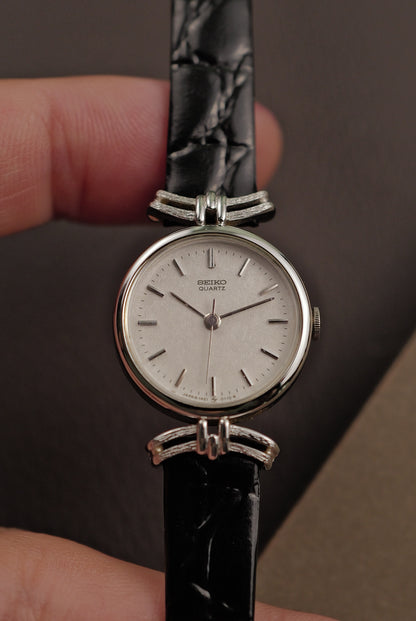 Seiko Quartz "T-lugs Art deco" Circa. 1980