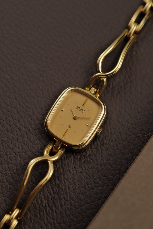 Seiko Quartz "Golden knot" Circa. 1980