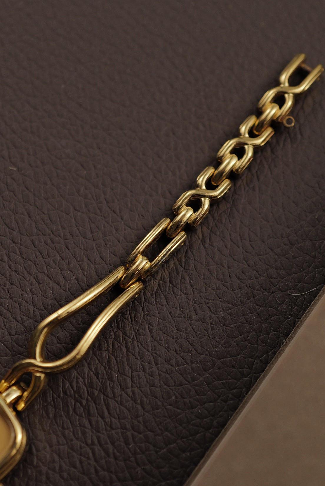 Seiko Quartz "Golden knot" Circa. 1980