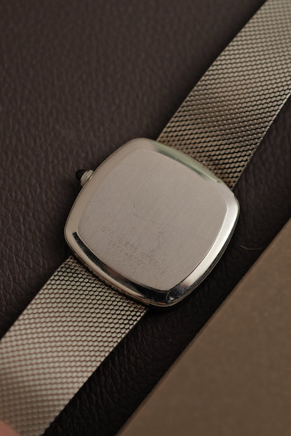 Seiko Quartz "Sunburst Blue Cushion" Circa. 1988