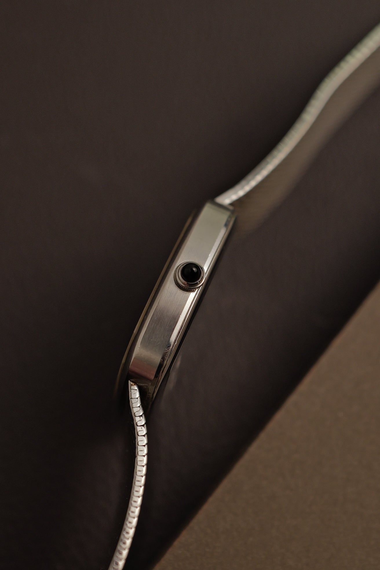 Seiko Quartz "Sunburst Blue Cushion" Circa. 1988