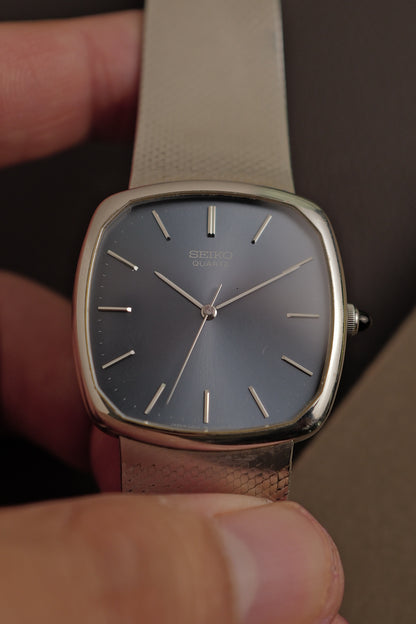 Seiko Quartz "Sunburst Blue Cushion" Circa. 1988