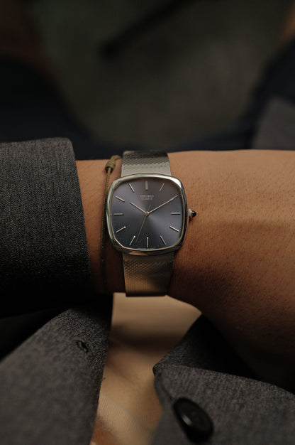 Seiko Quartz "Sunburst Blue Cushion" Circa. 1988