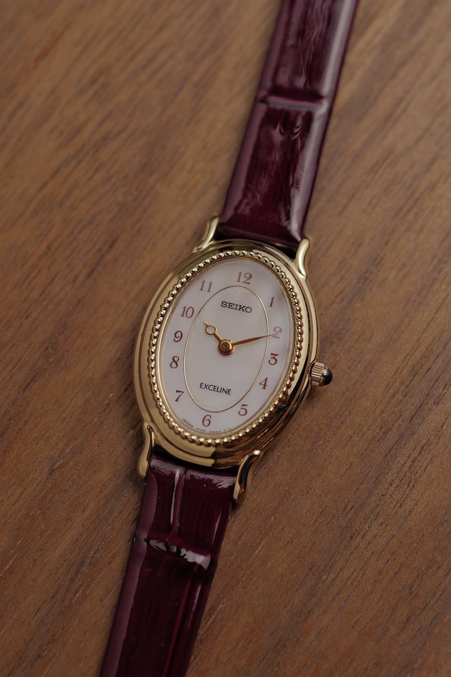 Seiko Exceline Mother of Pearl with beaded bezel Circa. 1992