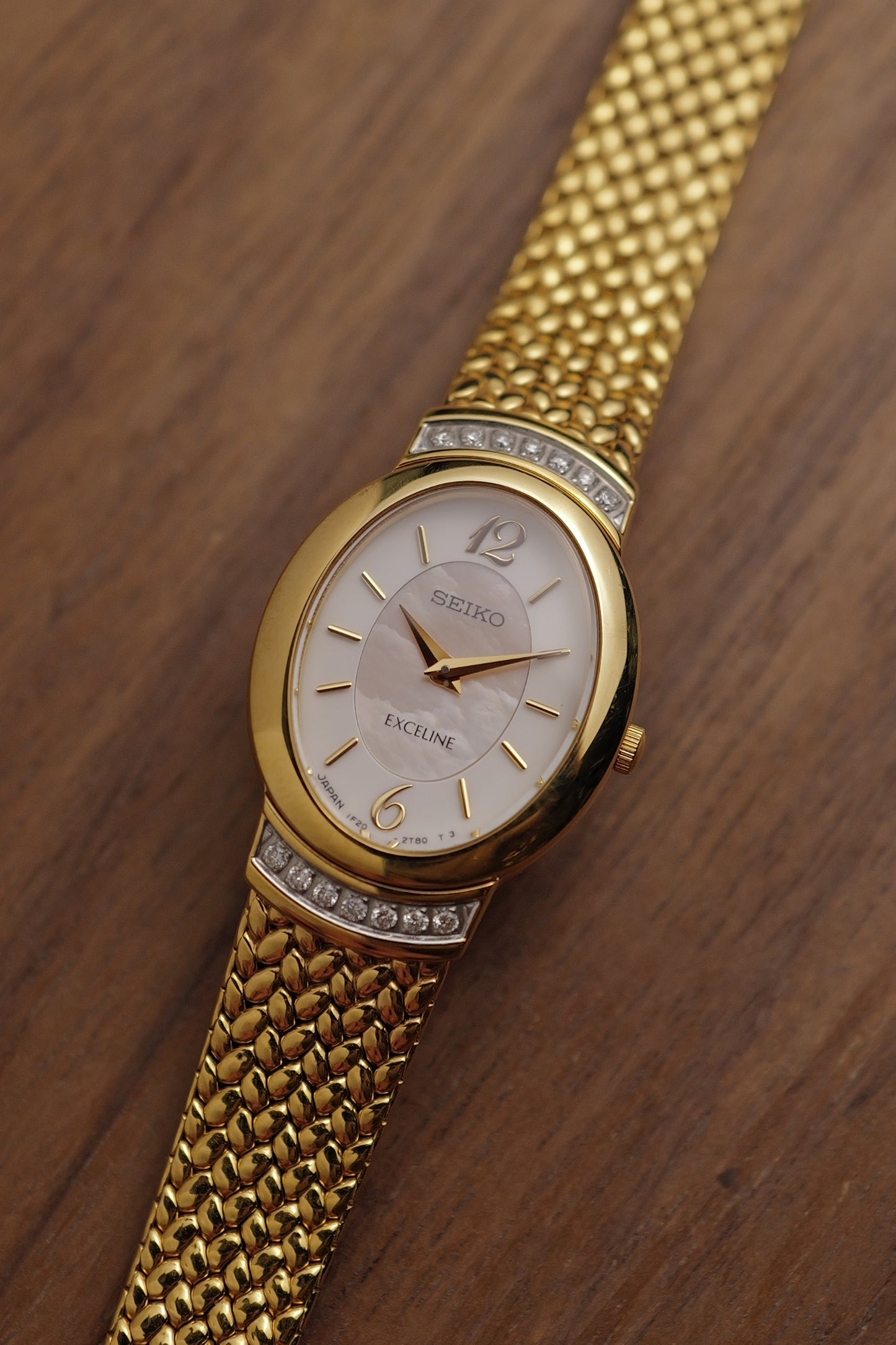 Seiko Exceline Mother of Pearl Oval w/ Diamonds Circa.1991