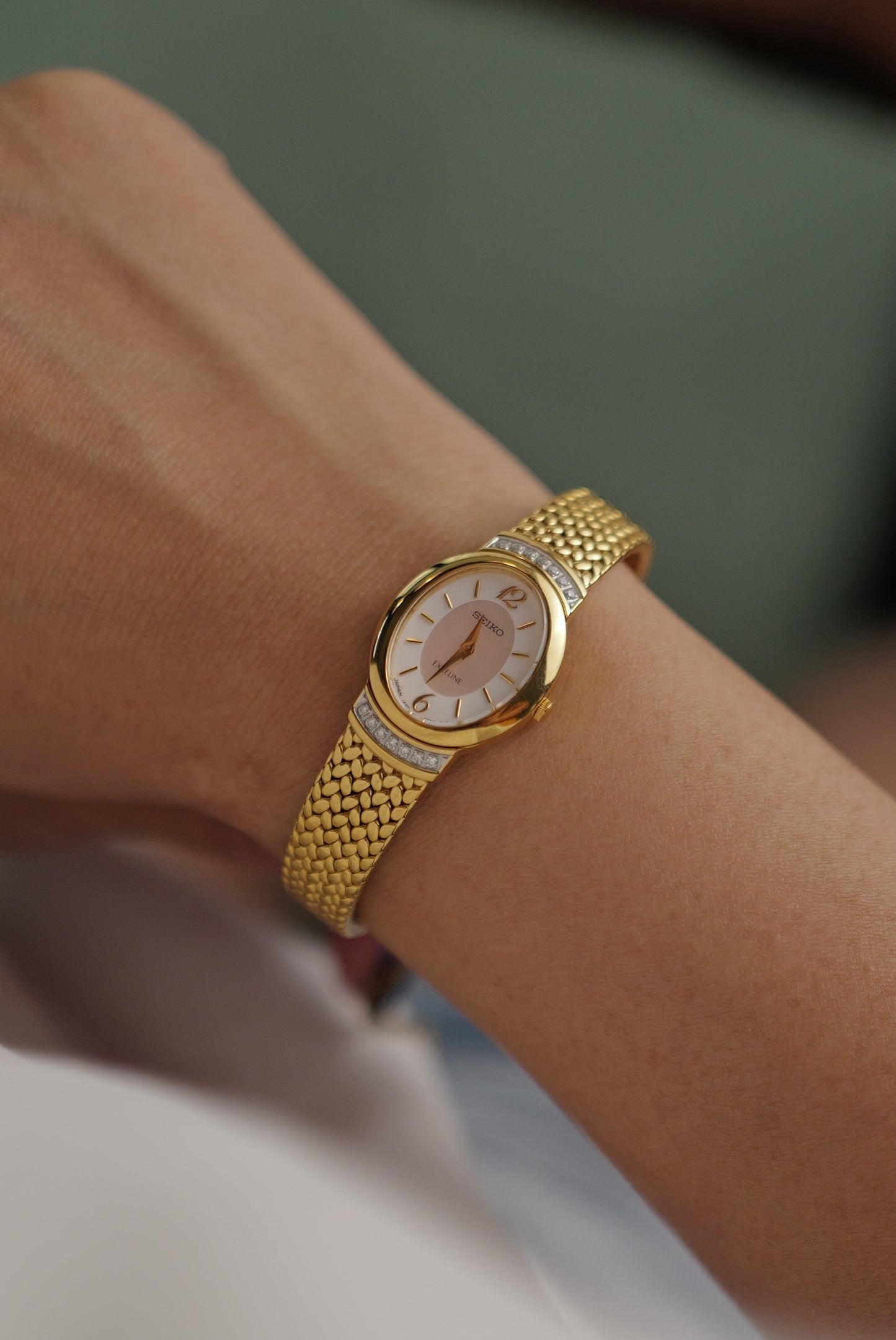 Seiko Exceline Mother of Pearl Oval w/ Diamonds Circa.1991